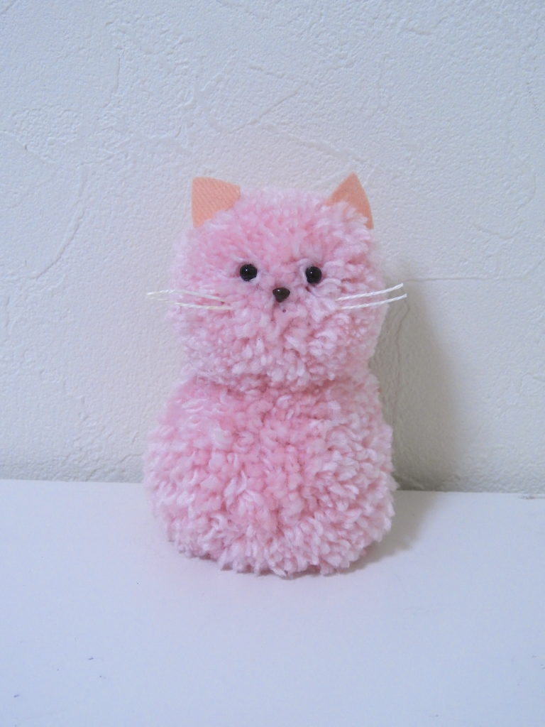 ぽんぽん豪物ぬいぐるみ　ねこ